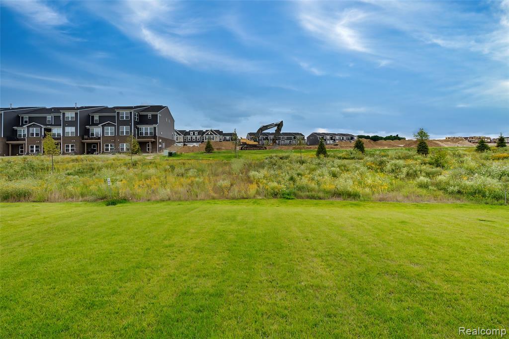 4568 Paradise Parkway, Milford, MI 48381 — Photo 56