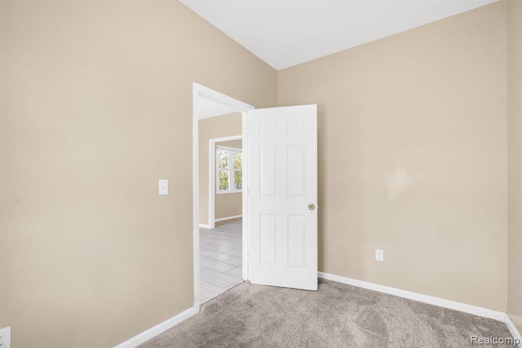 6423 Hazlett Street, Detroit, MI 48210 — Photo 43