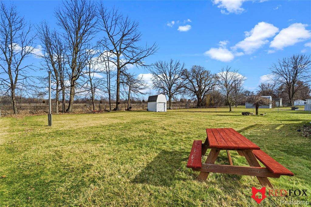 2379 Hialeah Drive, Flint, MI 48507 — Photo 37