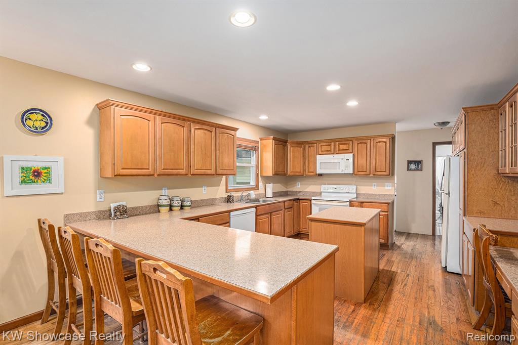 730 Fairview, White Lake, MI 48383 — Photo 6