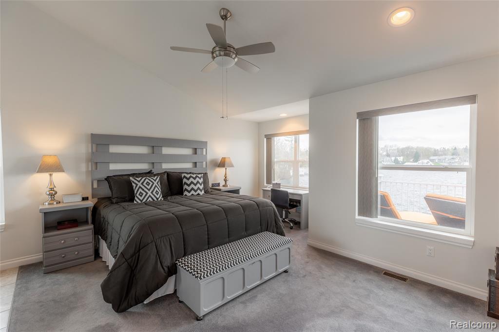 376 Bellevue Avenue, Lake Orion, MI 48362 — Photo 20