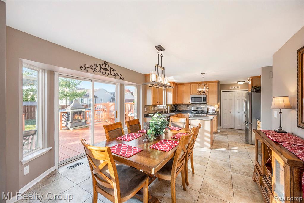 53147 Ashley Drive, New Baltimore, MI 48047 — Photo 10