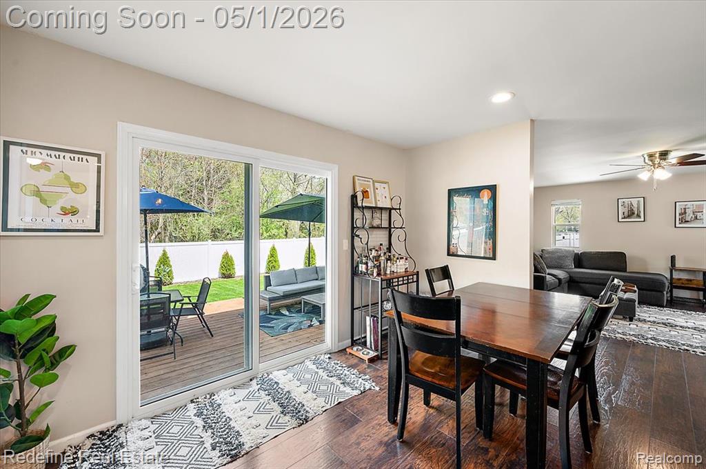 310 Fountain Park Drive, Waterford, MI 48327 — Photo 10