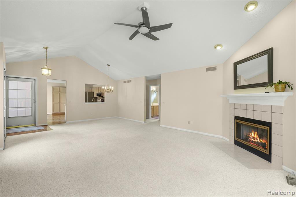 35213 Knollwood Lane, Farmington, MI 48335 — Photo 17