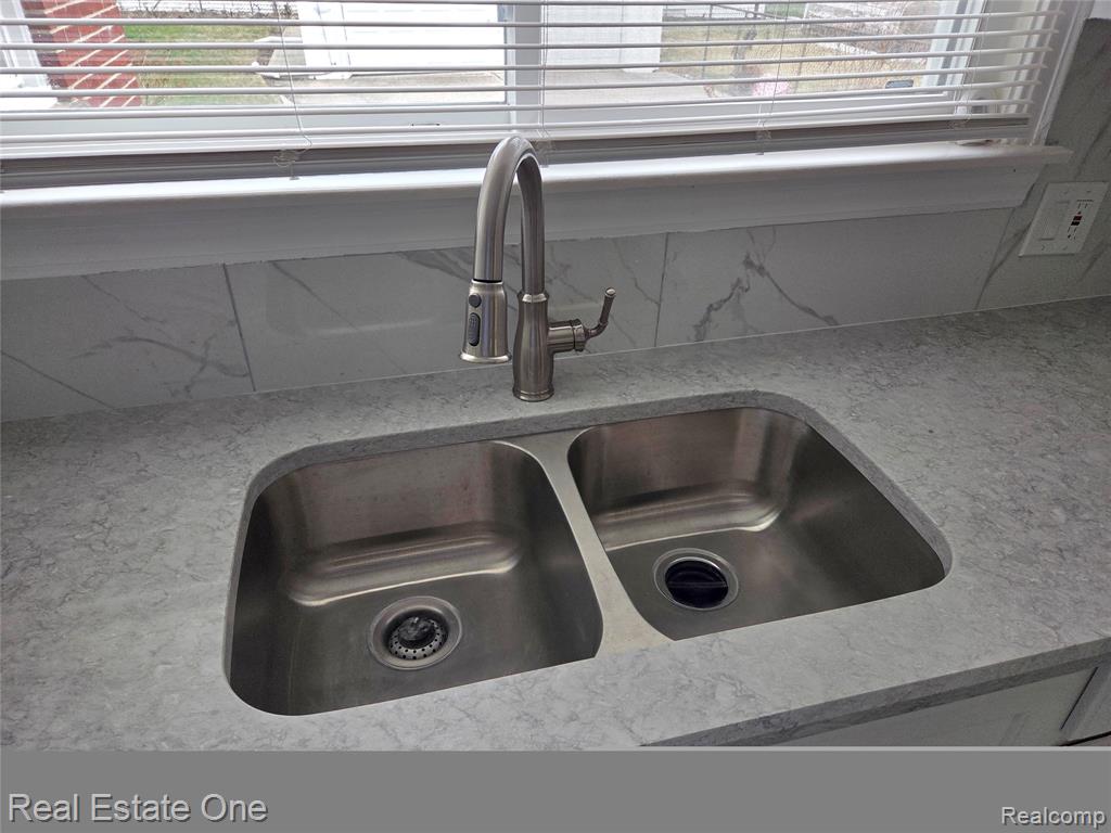 8042 Hartwell Street, Detroit, MI 48228 — Photo 8