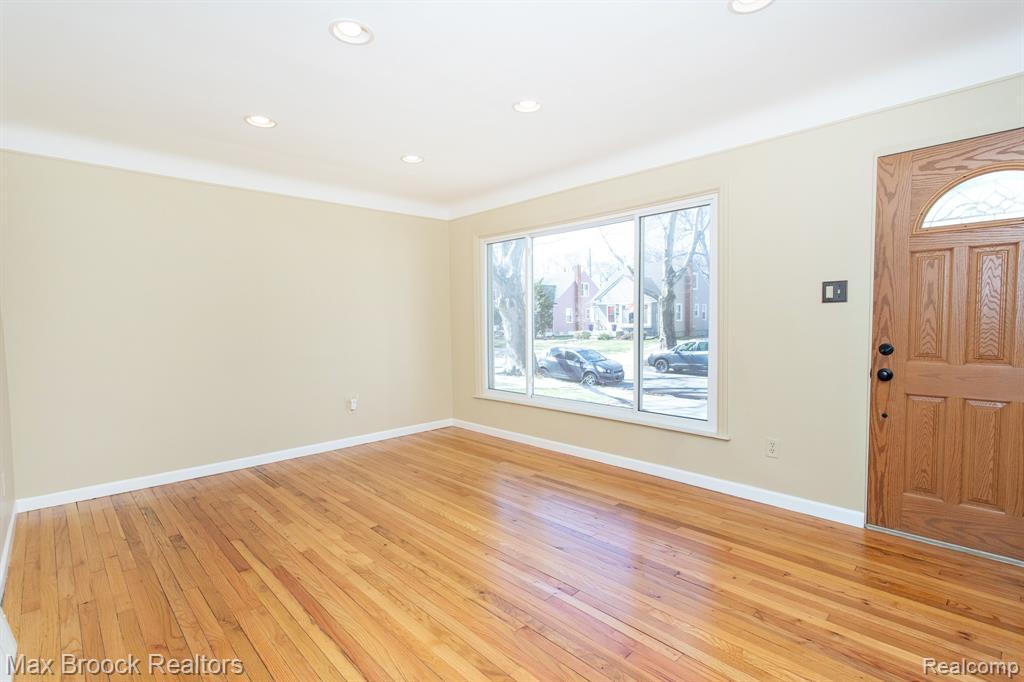 718 Meadowdale Street, Ferndale, MI 48220 — Photo 5