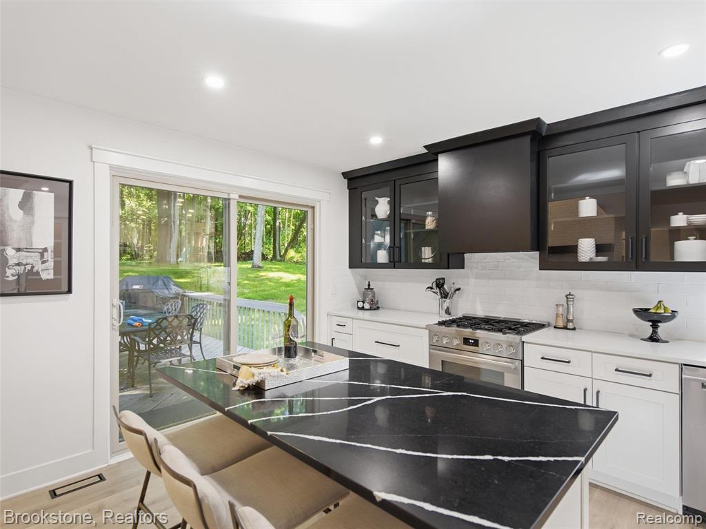 7450 Deerhill Drive, Clarkston, MI — Photo 20