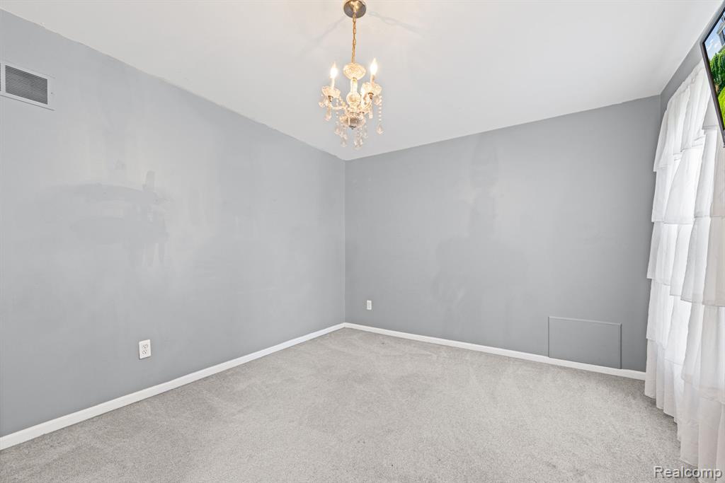 840 Cross Circle, Oxford, MI 48371 — Photo 36