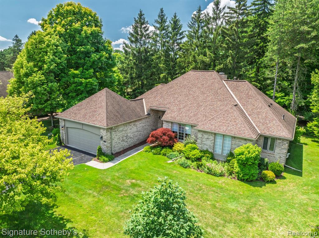 32326 Spruce Lane, Beverly Hills, MI 48025 — Photo 30
