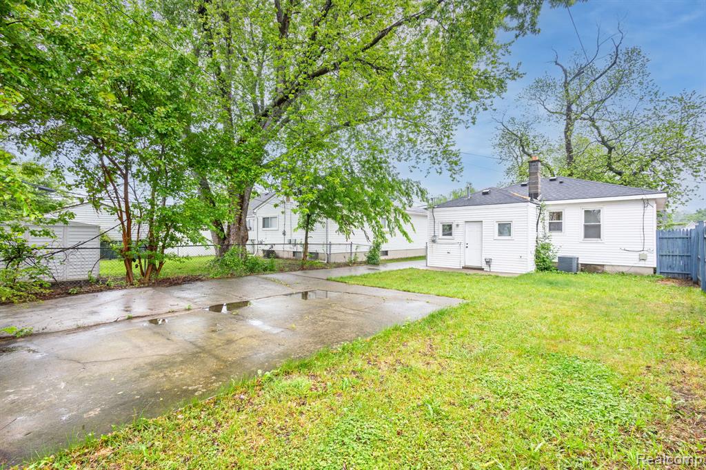 44 W Mahan Avenue, Hazel Park, MI 48030 — Photo 27