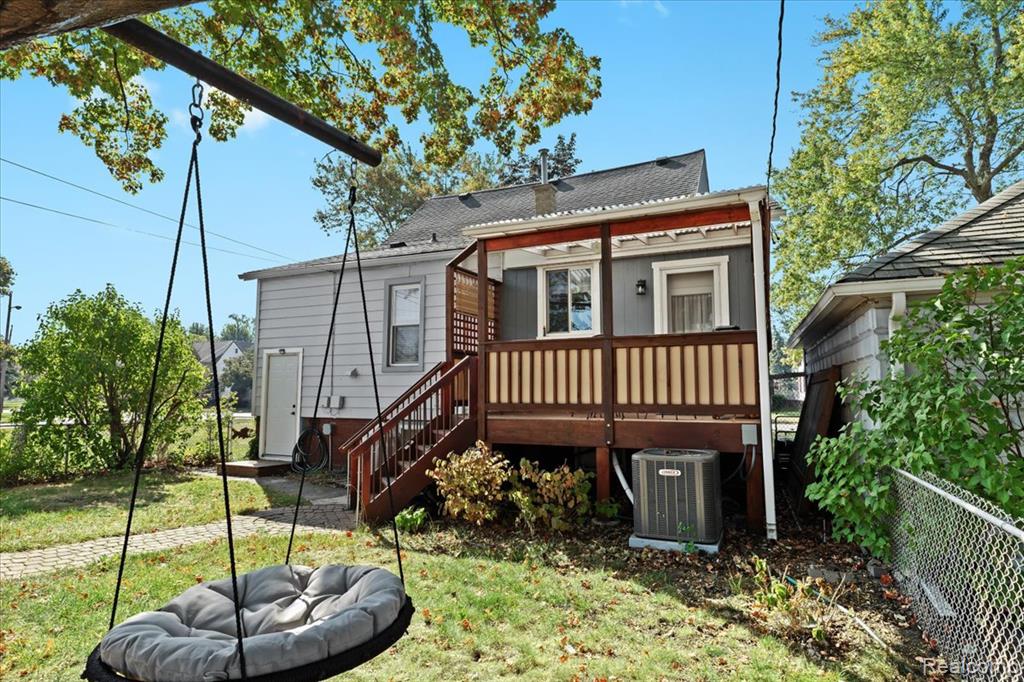 416 Plum Street, Wyandotte, MI 48192 — Photo 33