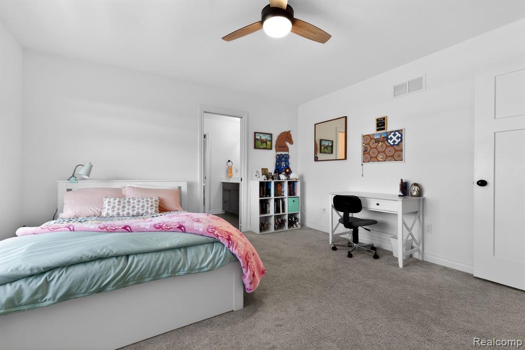 26512 International Drive, South Lyon, MI 48178 — Photo 38