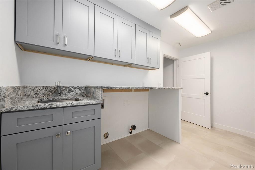 5459 Bristol Parke Drive, Clarkston, MI 48348 — Photo 25