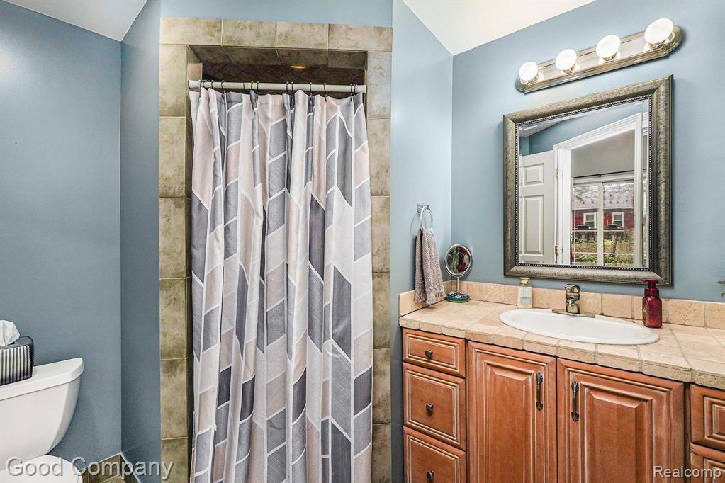 47595 Frederick Road, Shelby Twp, MI 48317 — Photo 12