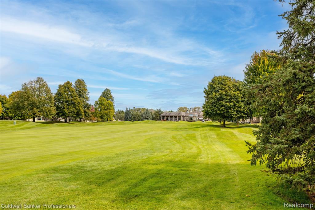 589 CAMBRIDGE Way, 566, Bloomfield Hills, MI 48304 — Photo 45