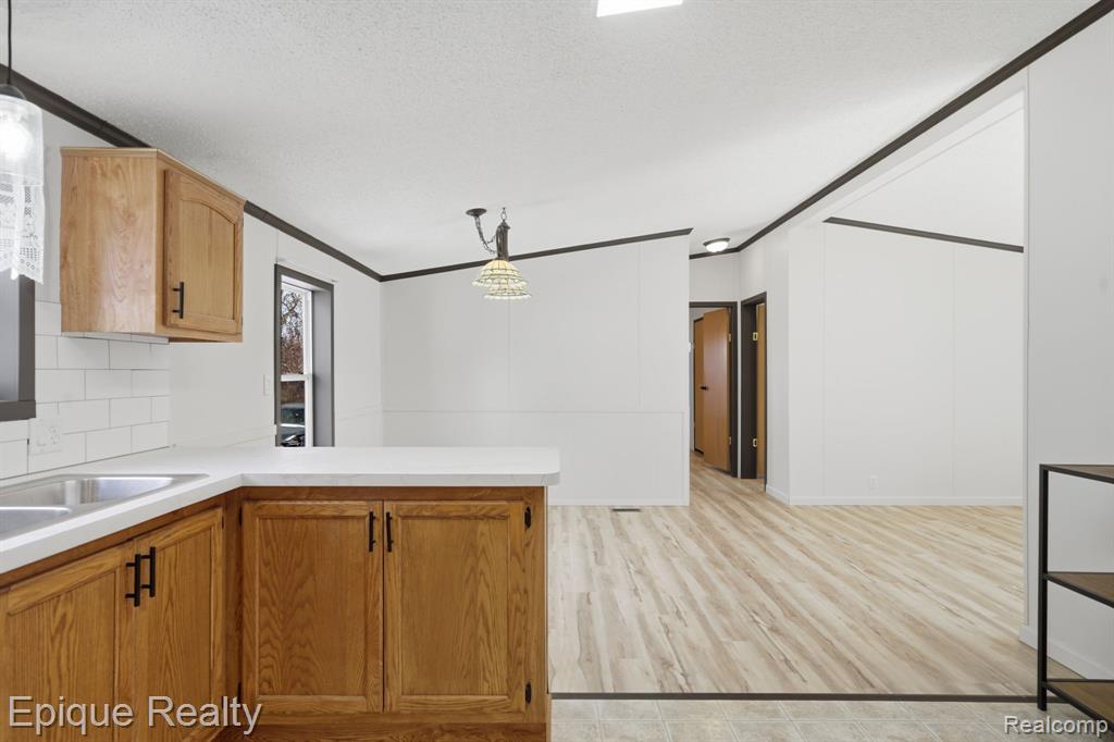 271 Lovell Court, Flushing, MI 48433 — Photo 11