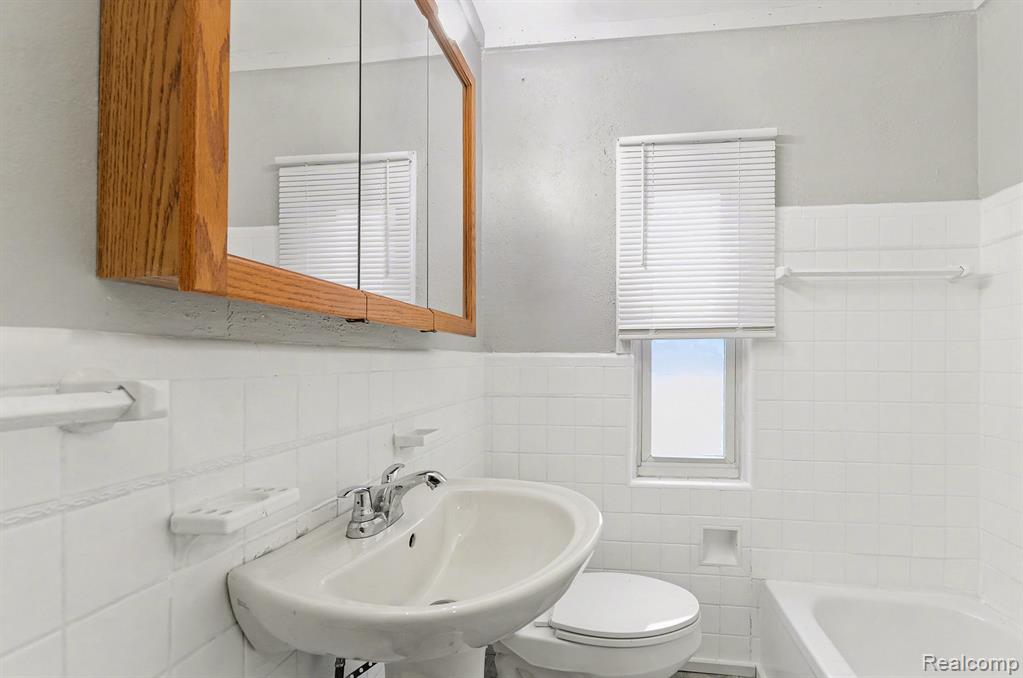 15065 Lincoln Avenue, Eastpointe, MI 48021 — Photo 14