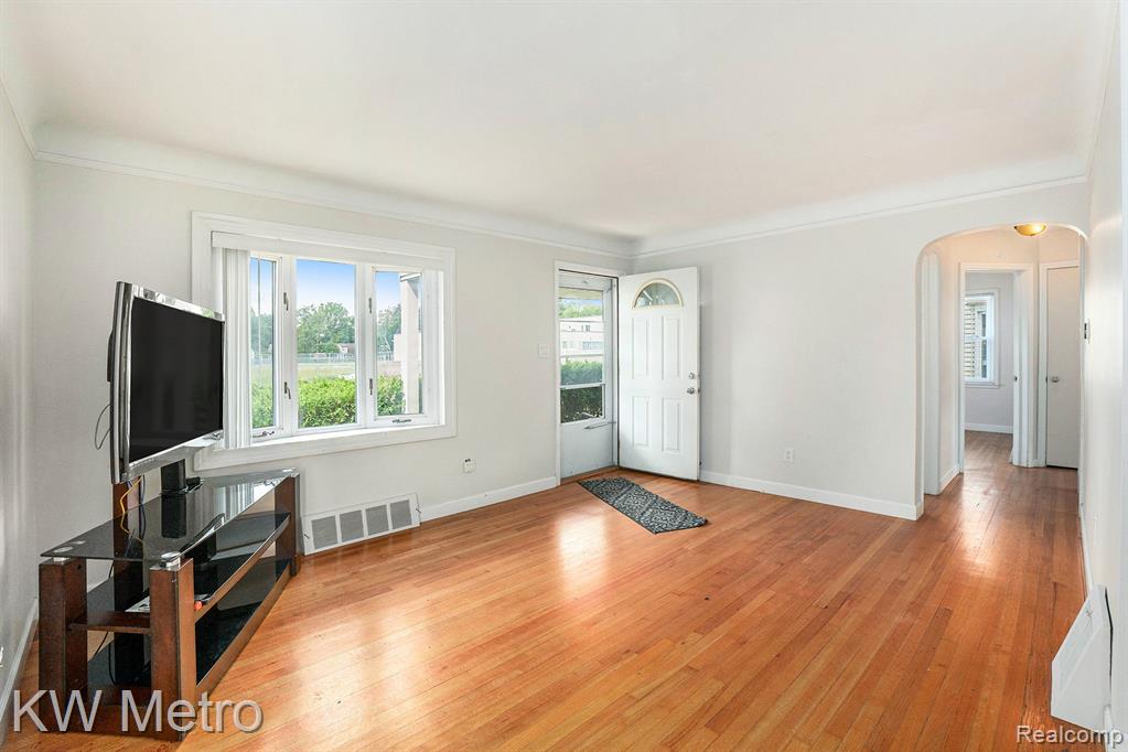 9922 Garfield, Redford, MI 48239 — Photo 15