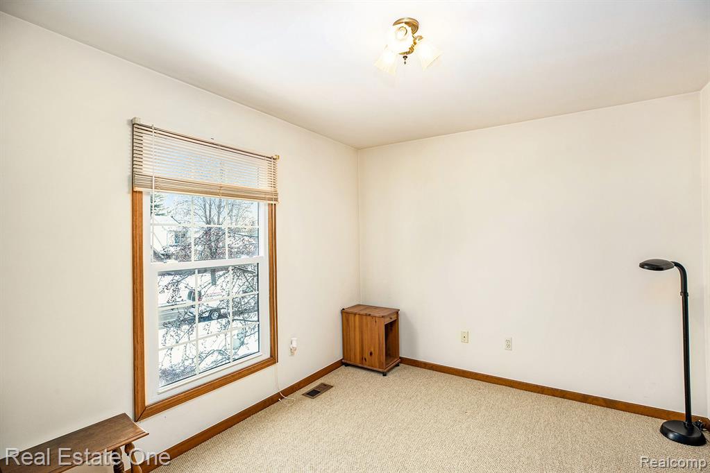 5193 Crowfoot Drive, Troy, MI 48085 — Photo 22