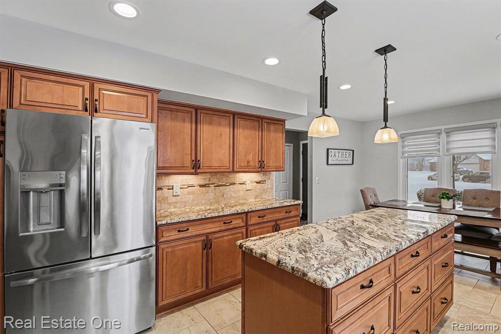 4813 Pickford Drive, Troy, MI 48085 — Photo 12