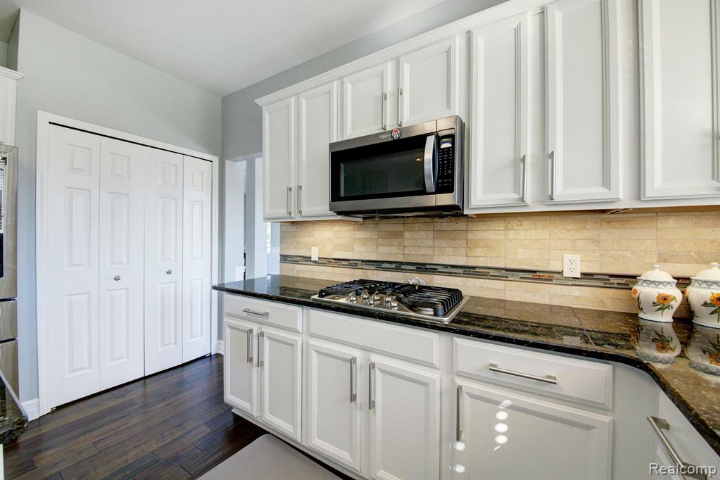 49169 Founders Court, Canton, MI 48187 — Photo 15