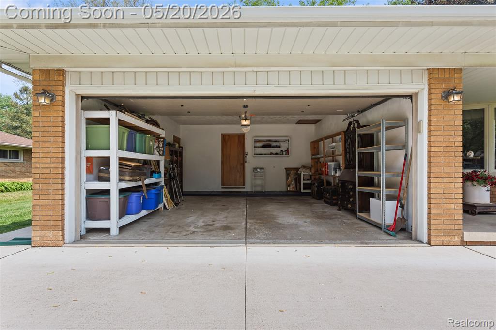 45078 Vanker Avenue, Utica, MI 48317 — Photo 48
