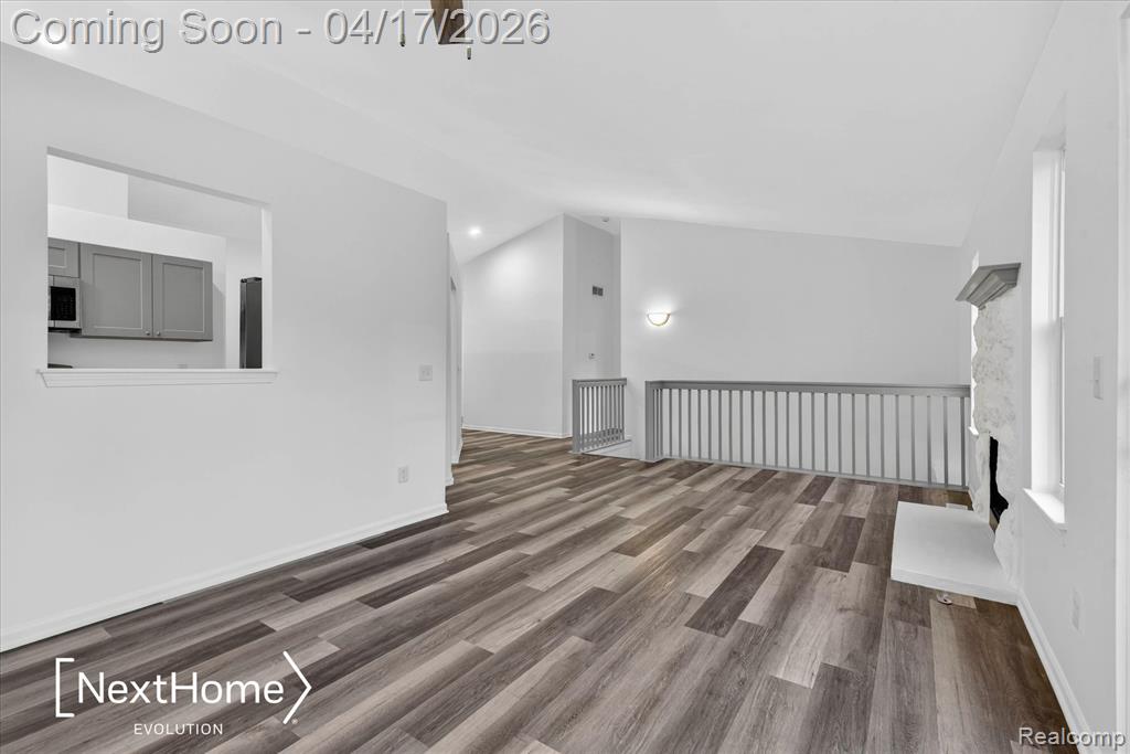 321 Oxford Court, Belleville, MI 48111 — Photo 11