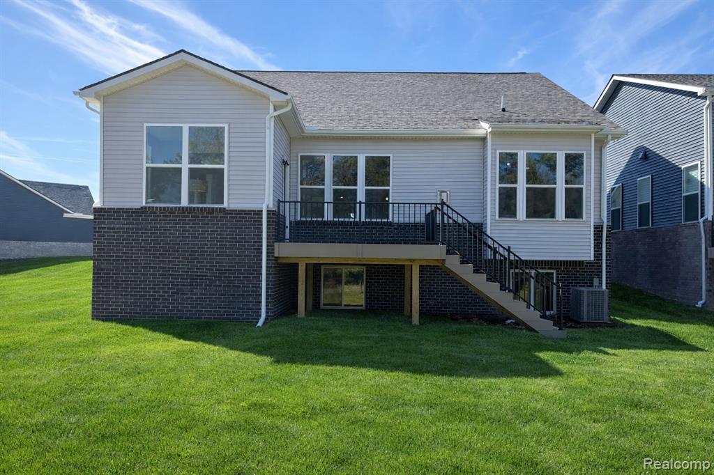 3042 Sheffield Circle, Clarkston, MI — Photo 2