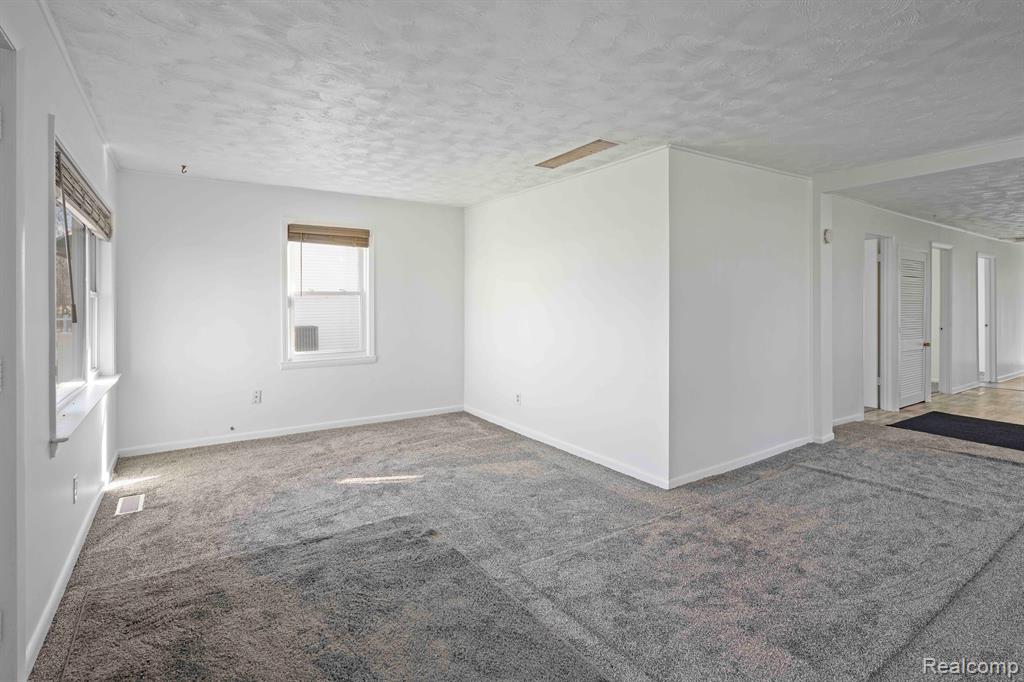 410 S Woodworth Street, Corunna, MI 48817 — Photo 12