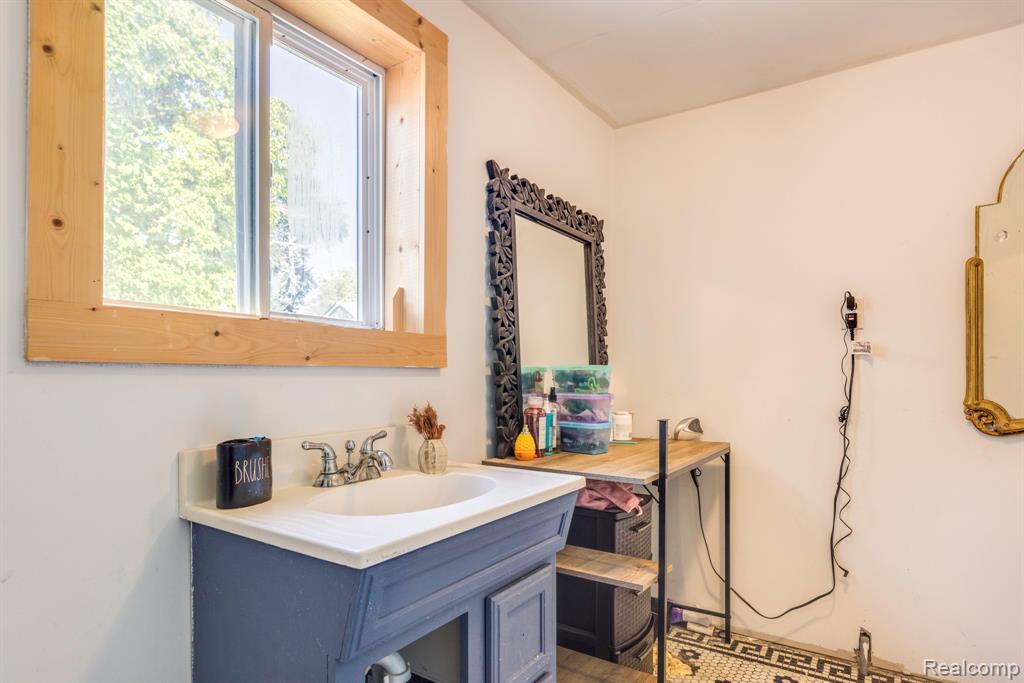 203 S Main Street, Capac, MI 48014 — Photo 33