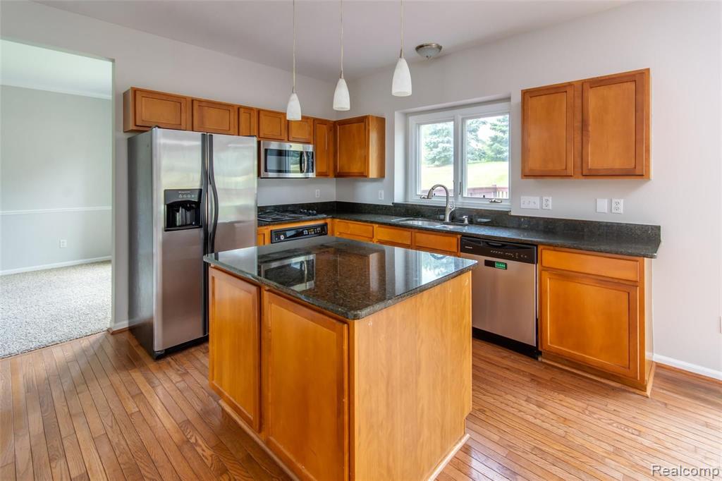 51334 W HILLS Drive, Plymouth, MI 48170 — Photo 12
