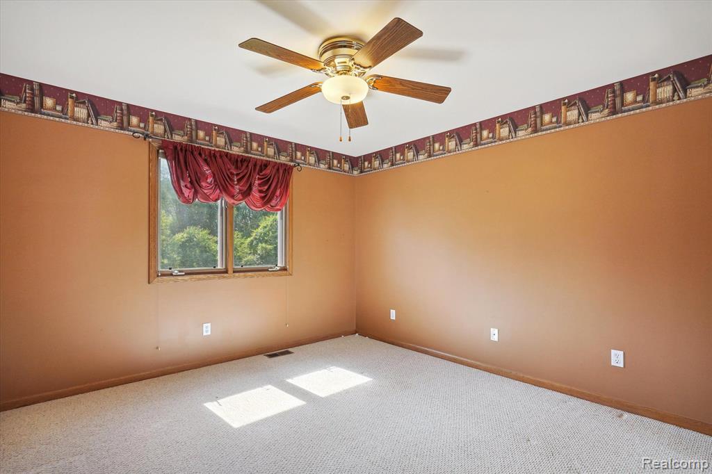 4747 WINDBERRY Lane, Milford, MI 48380 — Photo 28