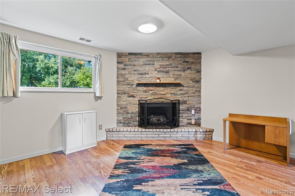 5368 Dunbar Drive, Grand Blanc, MI 48439 — Photo 18