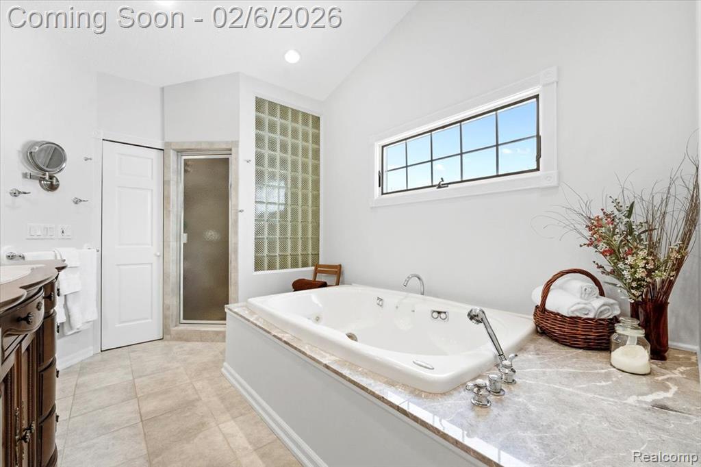 8842 Thorntree Drive, Grosse Ile, MI 48138 — Photo 37