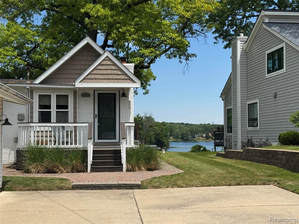 10470 King Road, Davisburg, MI 48350 — Photo 2