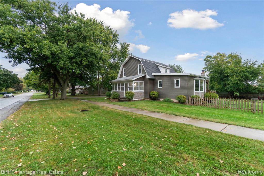 216 N SUMMIT, Webberville, MI 48892 — Photo 61