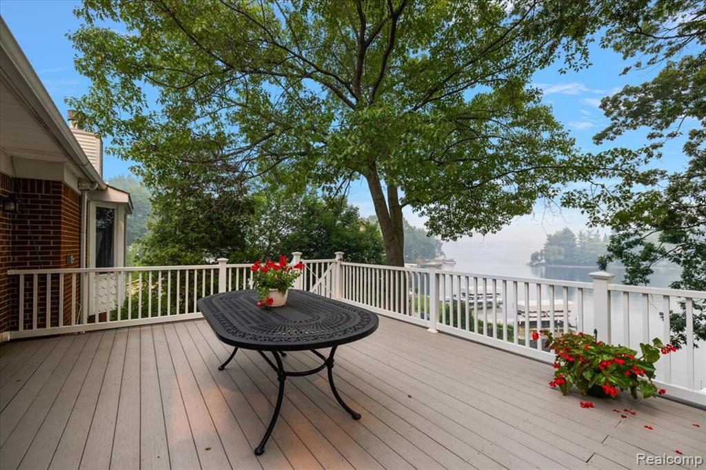 869 Central Drive, Lake Orion, MI 48362 — Photo 53