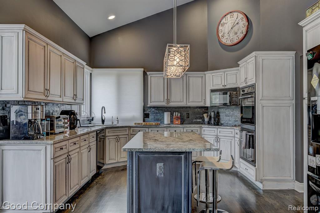 55195 WHITNEY Drive, Shelby Twp, MI 48315 — Photo 21