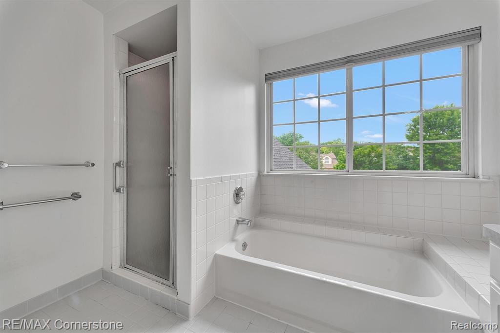 41899 CONNERWOOD Court, Canton, MI 48187 — Photo 27