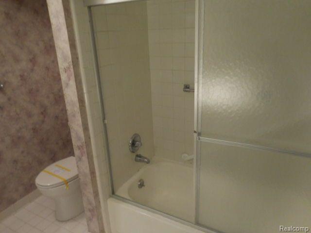 15801 PROVIDENCE Drive, 9F, Southfield, MI 48075 — Photo 10