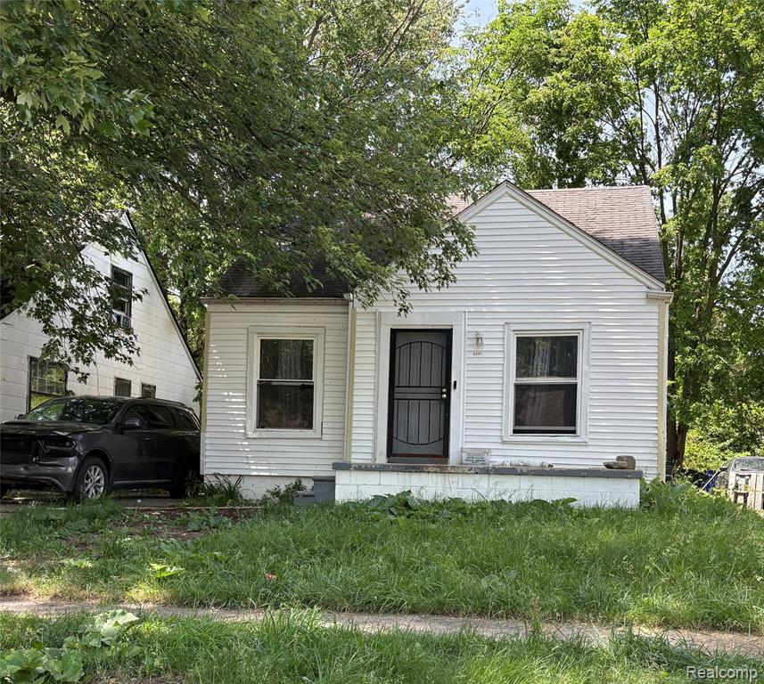 9251 Minock Street, Detroit, MI 48228 — front exterior
