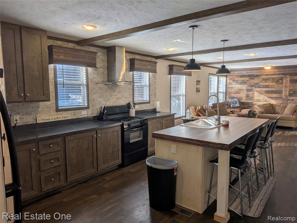573 Turquoise Drive, Whitmore Lake, MI 48189 — Photo 2