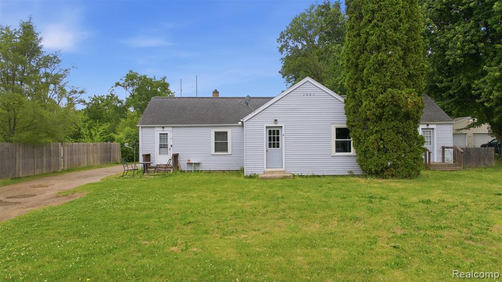 3006 Lansing Avenue, Jackson, MI 49202 — Photo 3