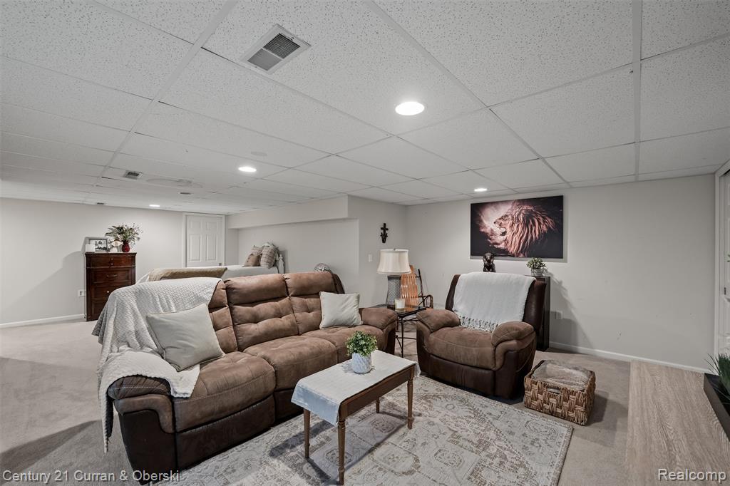 9298 Anacapa Bay Drive, Pinckney, MI 48169 — Photo 32