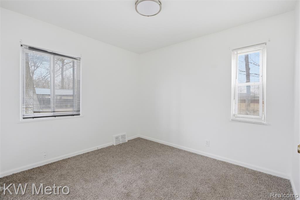 19848 Winston Street, Detroit, MI 48219 — Photo 10