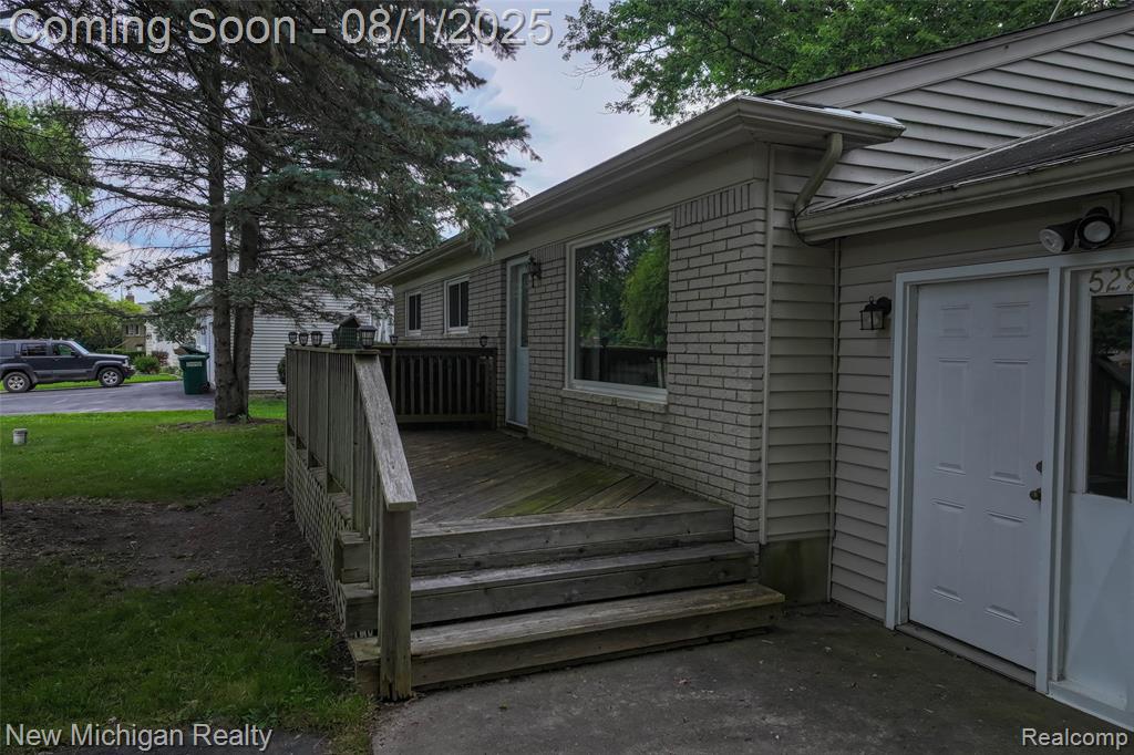 529 Greencove Drive, Holly, MI 48442 — Photo 5