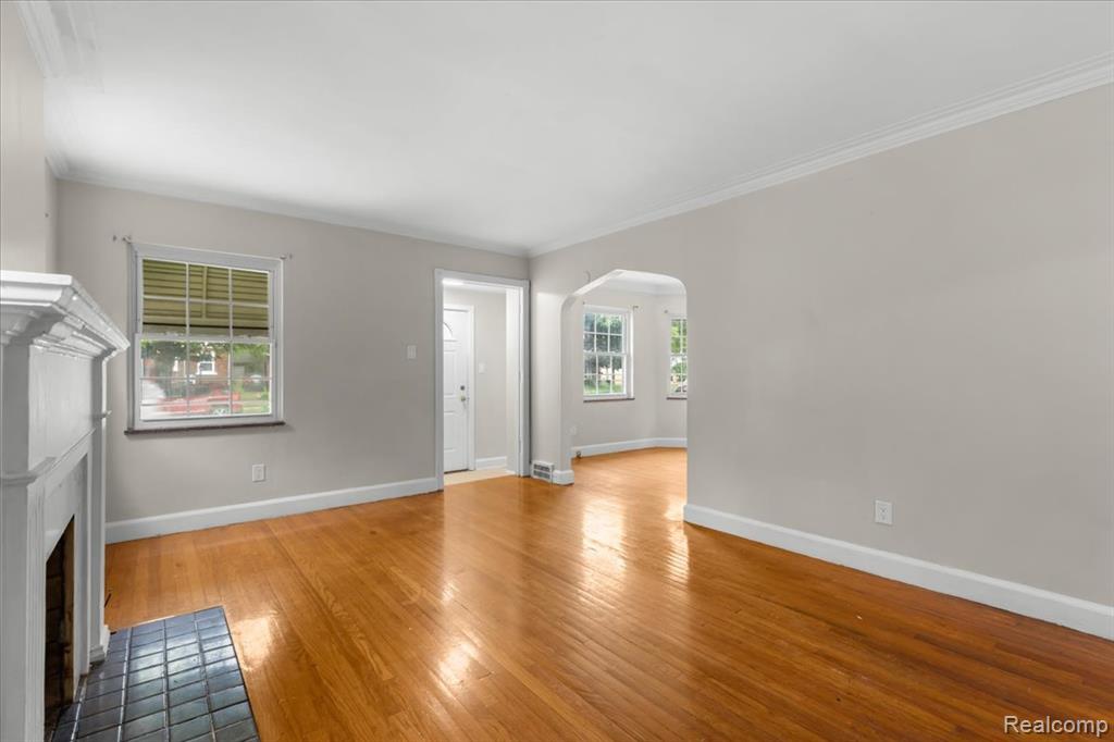 11110 Wayburn Street, Grosse Pointe, MI 48224 — Photo 3