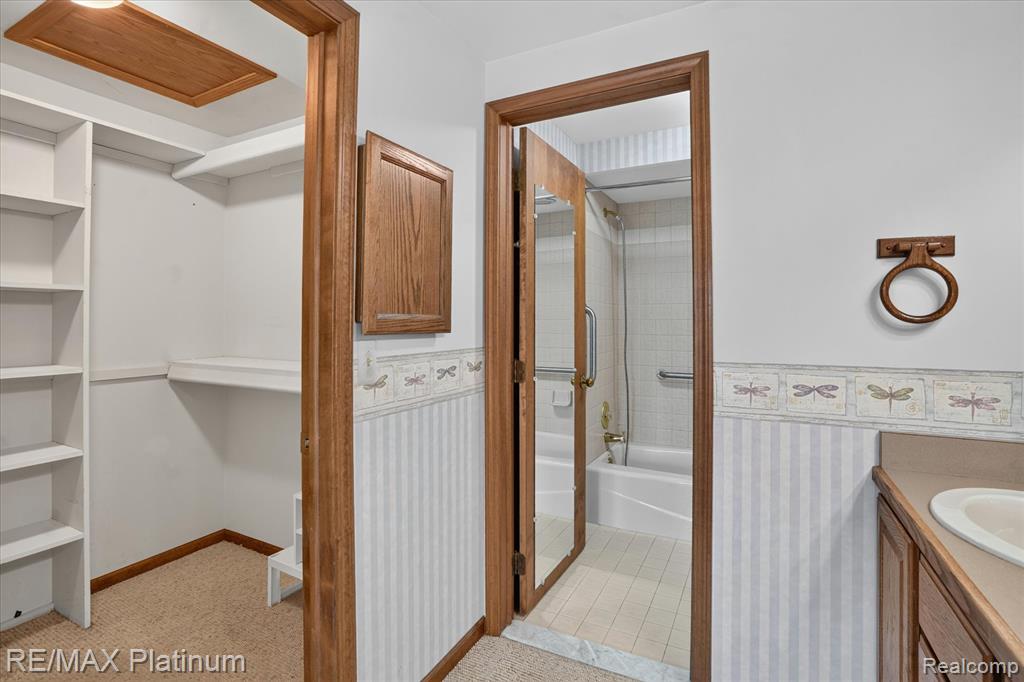 12273 Pinebrook Lane, South Lyon, MI 48178 — Photo 29