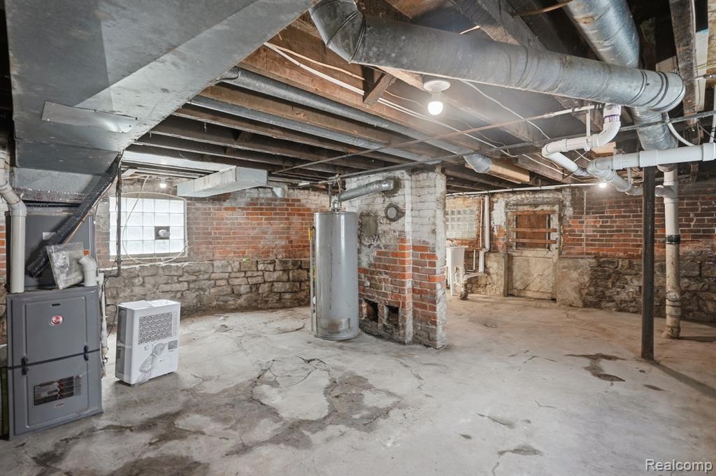 255 Poplar Street, Wyandotte, MI 48192 — Photo 24