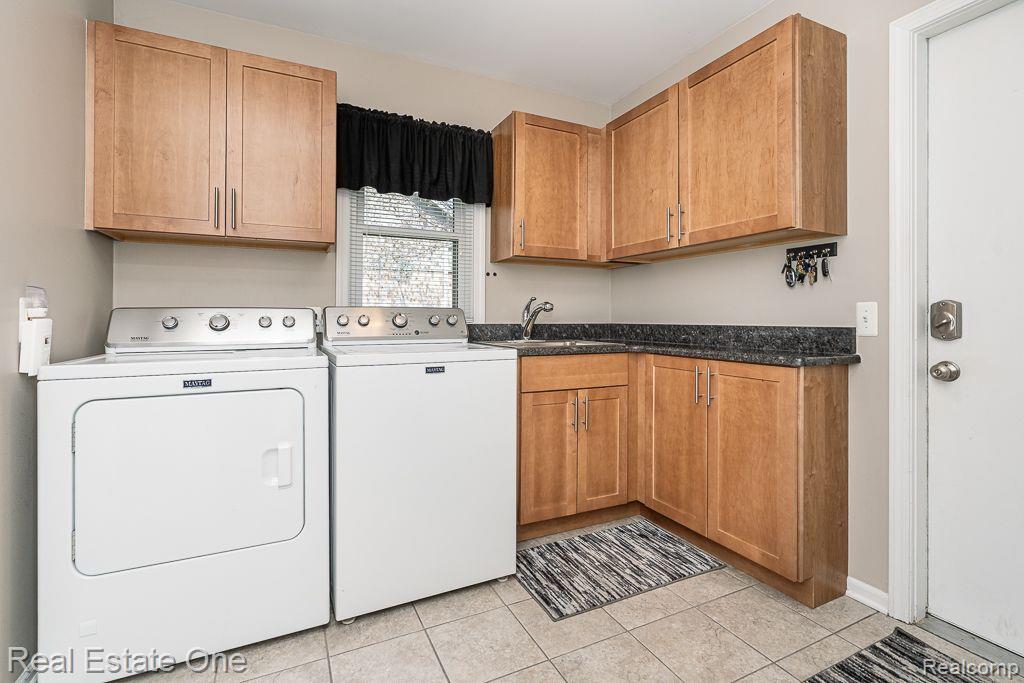 40323 FORDWICH Drive, Sterling Heights, MI 48310 — Photo 25
